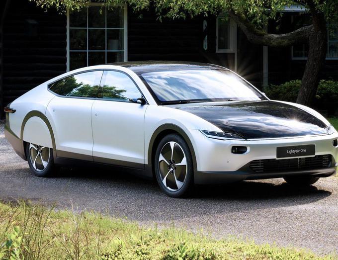 Lightyear One E1561451798970